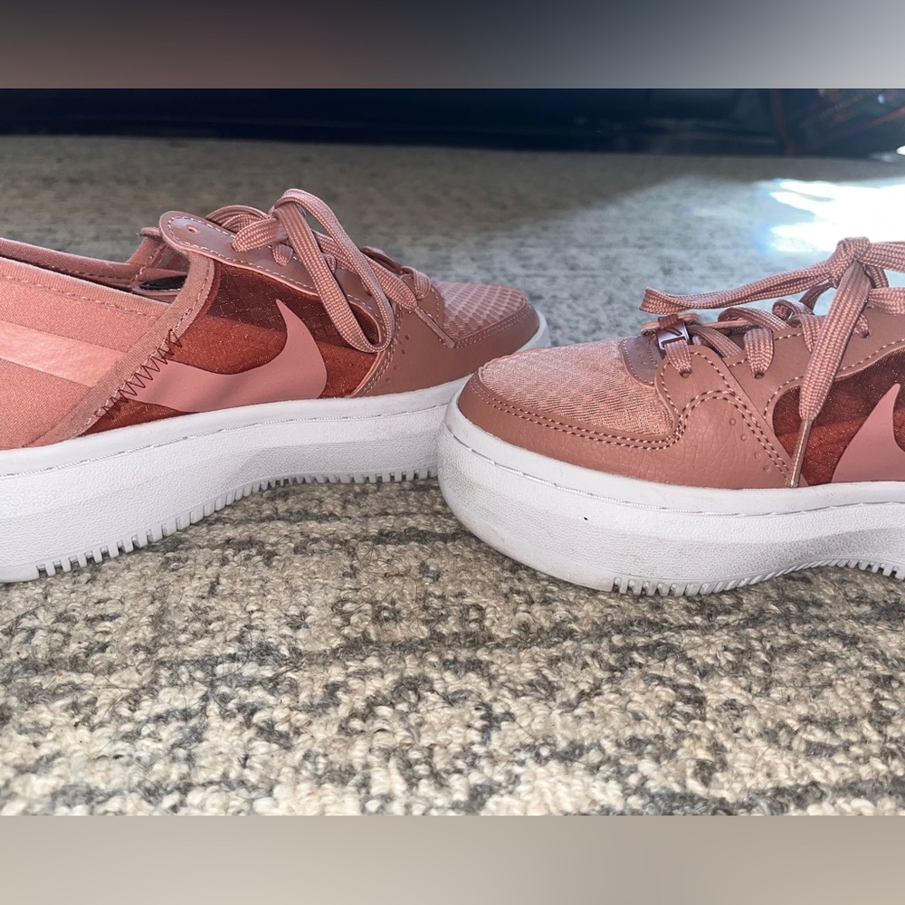 NIKE WOMEN'S NIKE COURT VISION ALTA CASUAL SHOES